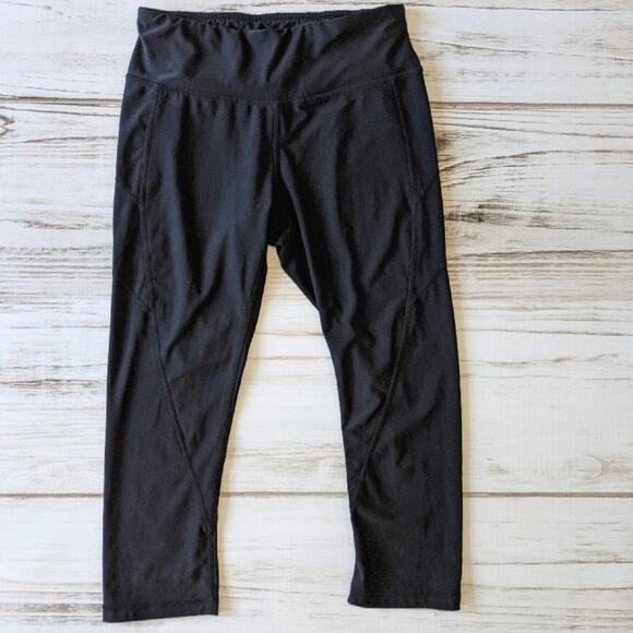 Reebok Cropped Black Workout Yoga Pants sz Small - Picture 1 of 4